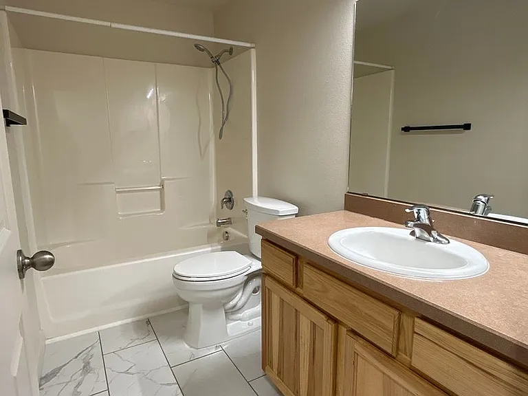 532 SE Ponderosa Dr — Photo 6