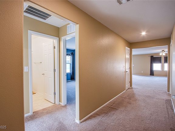 4th image of 380 Horsetail Falls St