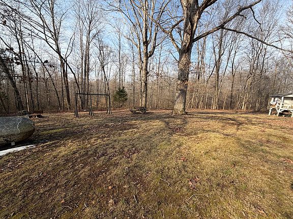 5th image of 210 Reynolds Rd