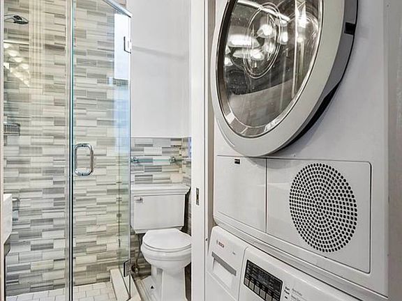 5th image of 200 Stanton St #2