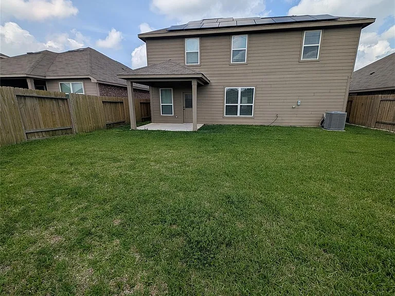 21210 Echo Manor Dr — Photo 24