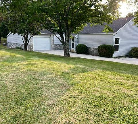 2nd image of 311 Jane Way Ln