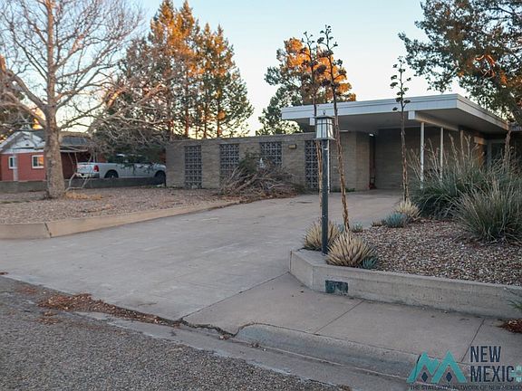 4th image of 1317 W 17th Ln