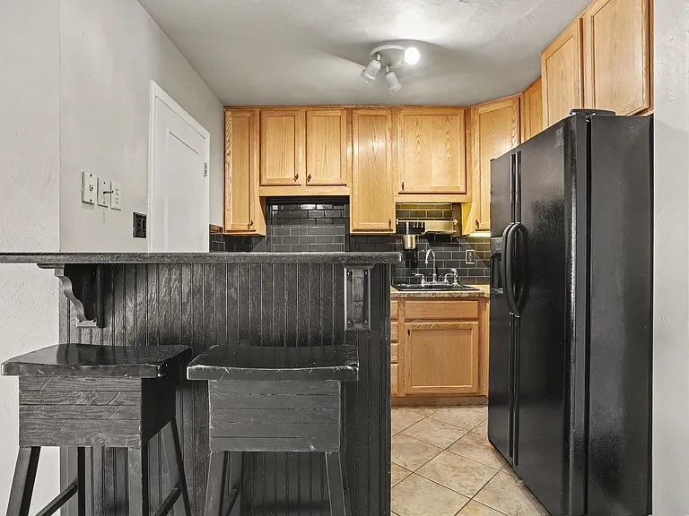 803 Hills Dr — Photo 11