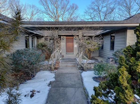 25 Hearthstone Drive, Barkhamsted, CT 06063