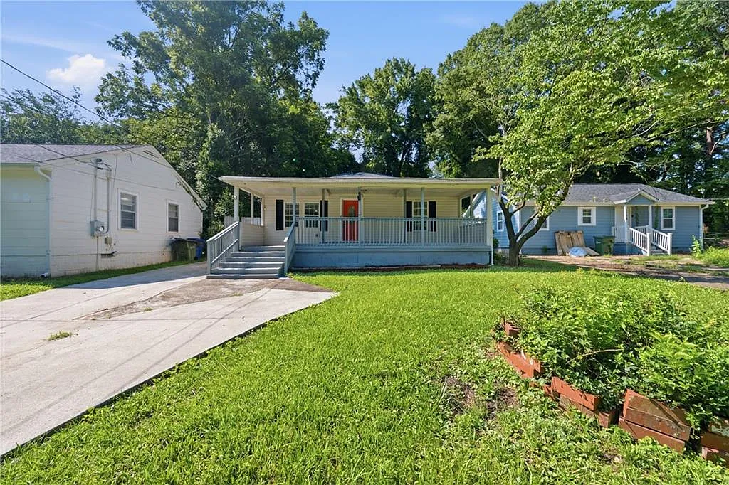 3 bed, 2.0 bath, 1350 sqft, $2,000 — Photo 1