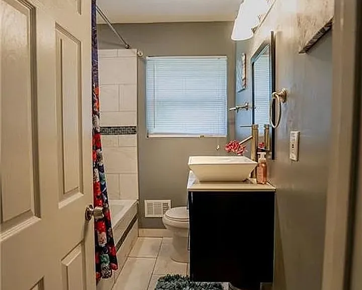3052 Browns Mill Rd SE — Photo 6