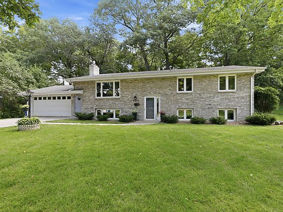 4th image of 250 Glenbrook Rd N