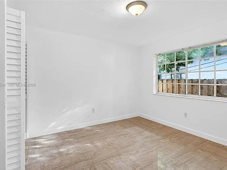 1350 NE 149th St #2 — Photo 11