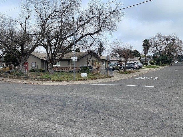 2nd image of 4970 Jackson St