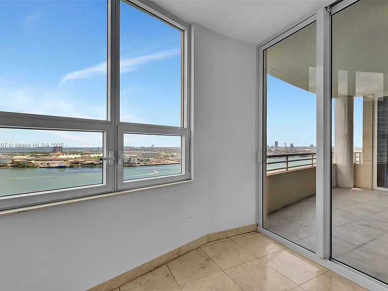 848 Brickell Key Dr #2602 — Photo 15