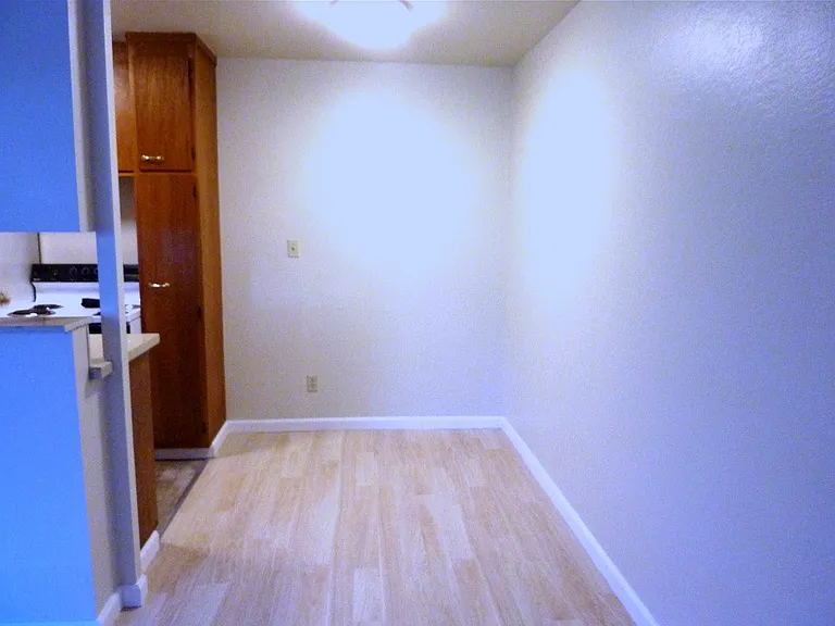 2521 Piedmont Ave #16 — Photo 6