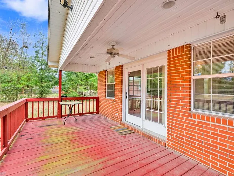 2490 E Burgess Rd — Photo 13