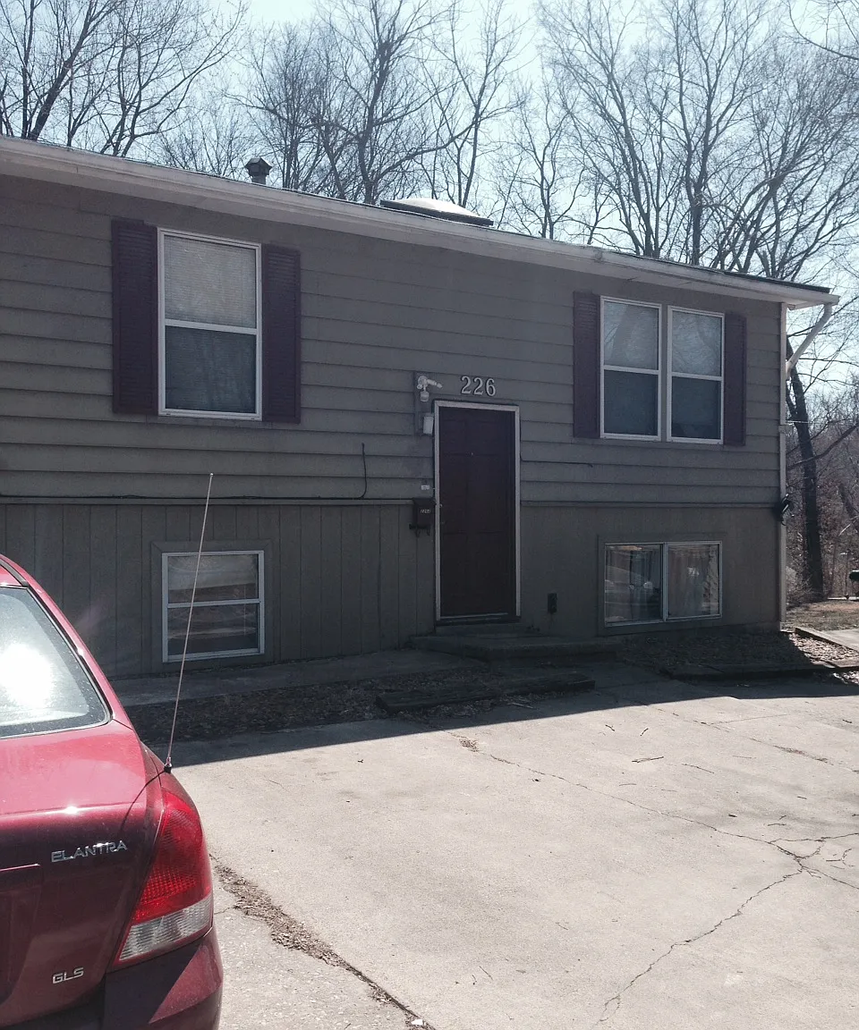 2 bed, 600 sqft, $950 — Photo 1