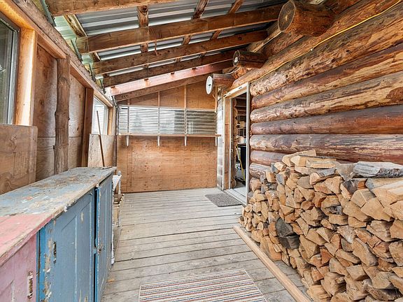 2nd image of 861 Pines Rd