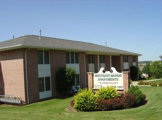 3600 Pennsylvania Ave #2B, Dubuque, IA 52002