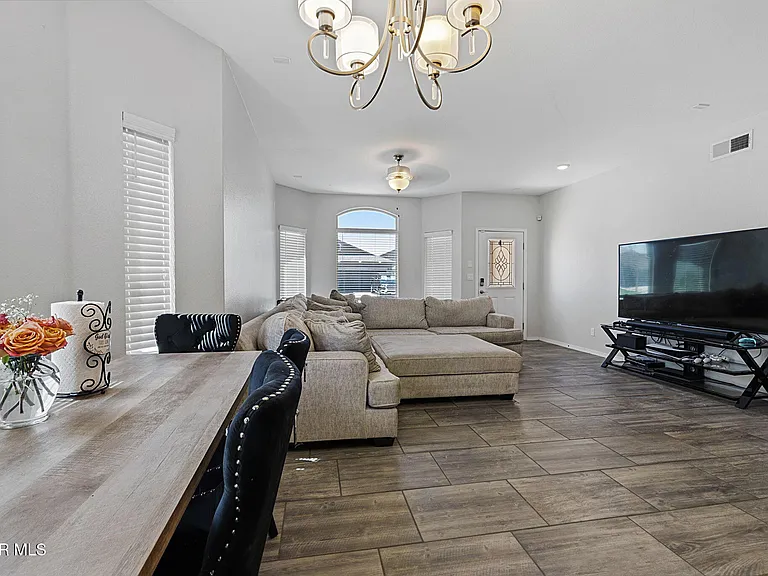 14841 Tierra Coruna Ave — Photo 7