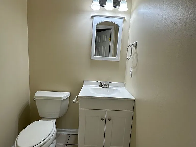 204 Grandford Pl — Photo 17