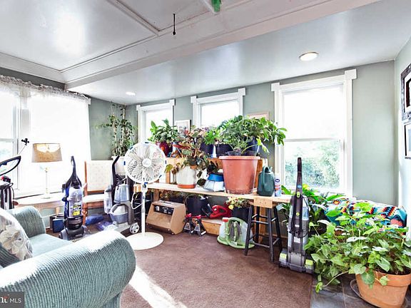 3rd image of 6623 Harrison Ln