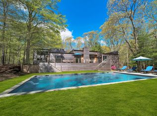 3 Old Orchard Ln, East Hampton, NY 11937