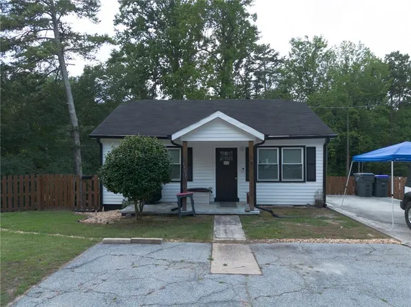 1520 Calvin Davis Cir, Lawrenceville, GA 30043