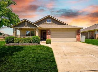 817 Mossy Rd, Norman, OK 73069