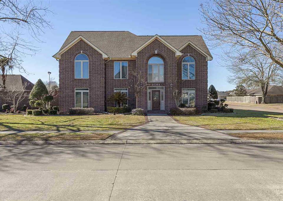 1st image of 3144 Canterbury Ln
