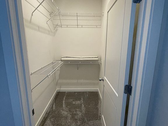 5th image of 150 W Superior St APT 905