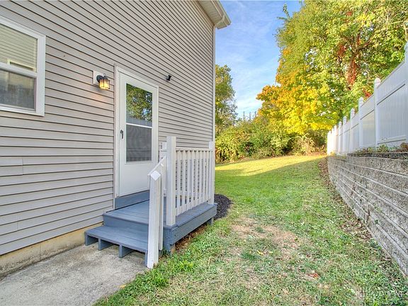 5th image of 692 Glenwood Ave