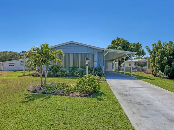 464 Dolphin Cir, Barefoot Bay, FL 32976