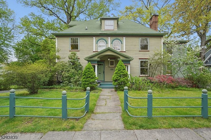 1st image of 223 Vose Ave