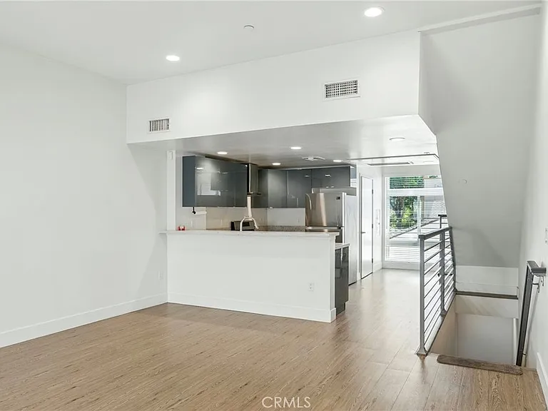 4461 Tujunga Ave #102 — Photo 15