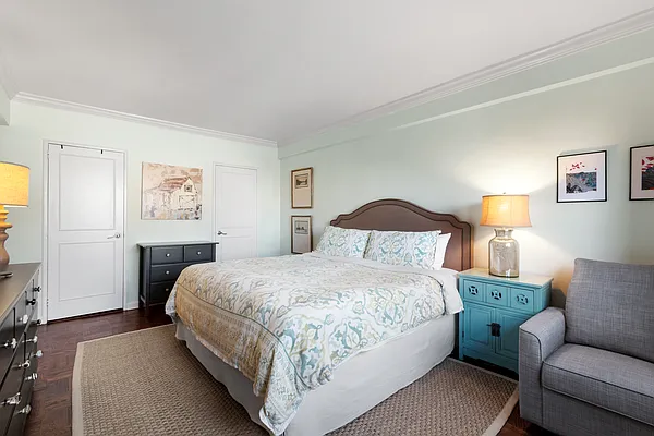Sold by Hauseit LLC | media 6