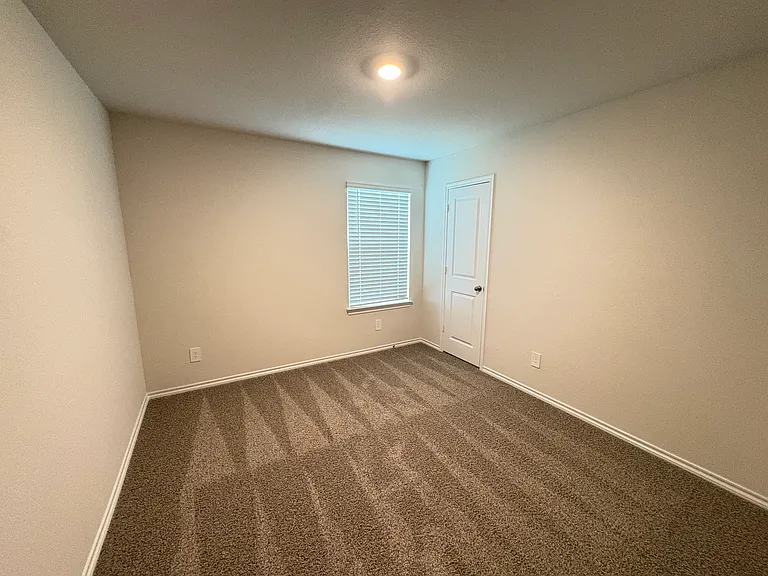 811 Orchid Way — Photo 24