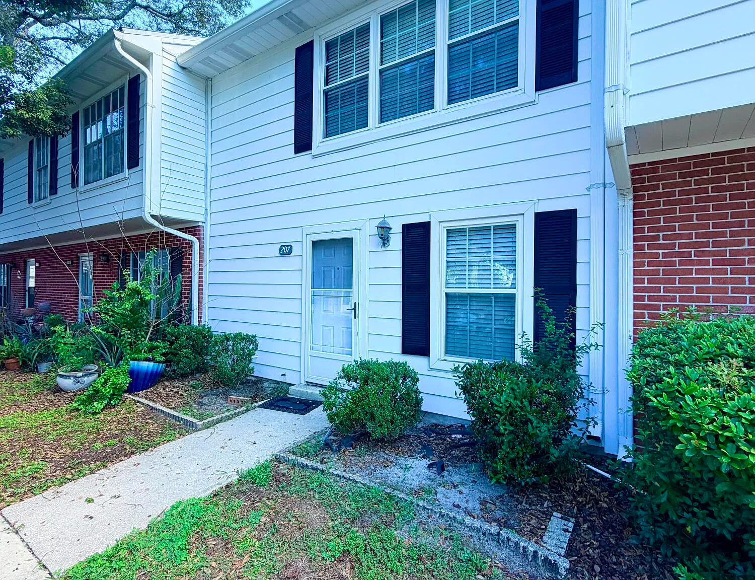 2 bed, 1.5 bath, 1040 sqft, $1,400 — Photo 4
