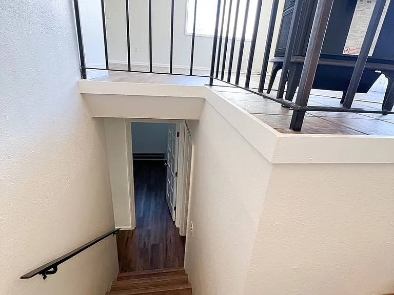 1107-1111 — Photo 15