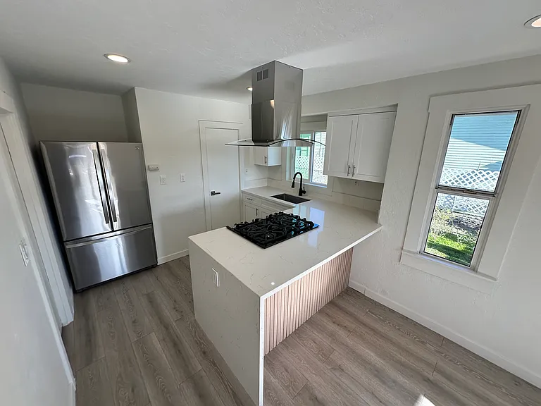 4225 Central Ave — Photo 9
