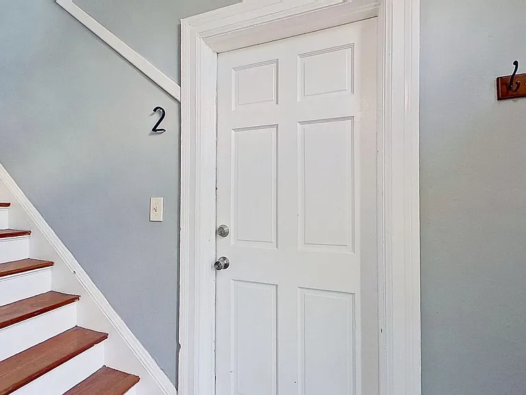 2752 Herschel St Quad — Photo 2