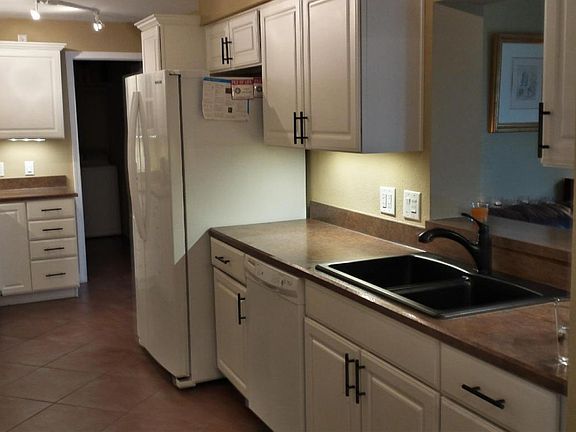 3rd image of 780 Mimosa Ave