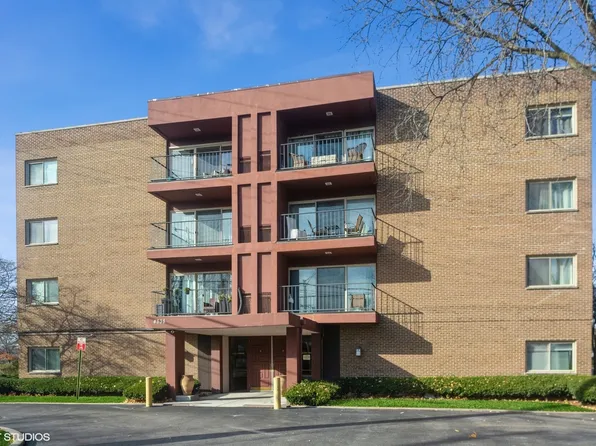 4838 Howard St APT 308, Skokie, IL 60077
