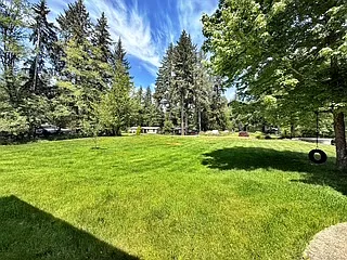 450 NE Riverhill Dr — Photo 48