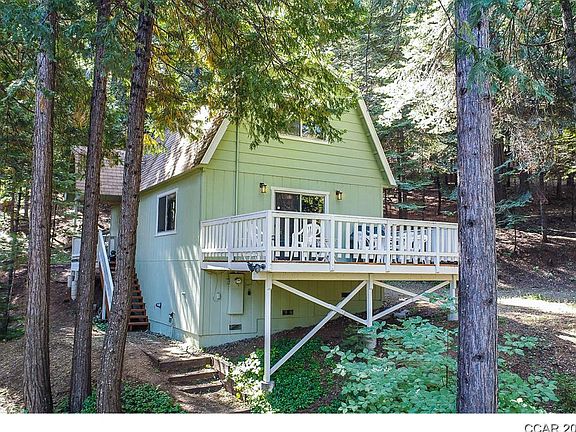 3rd image of 1049 Ponderosa Way