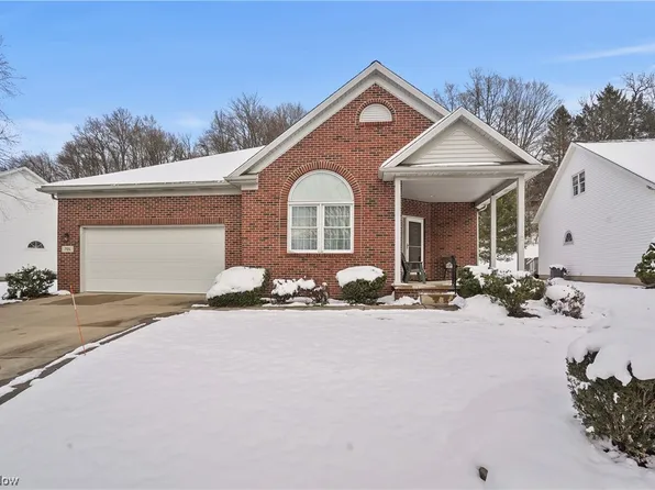 704 N Ridgecliff St, Tallmadge, OH 44278