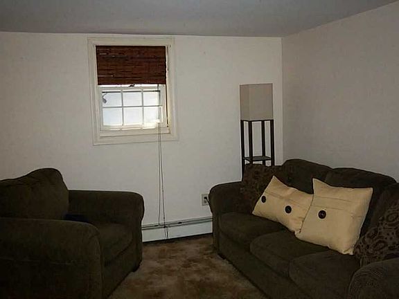 4th image of 115 Roger Williams Ave #2