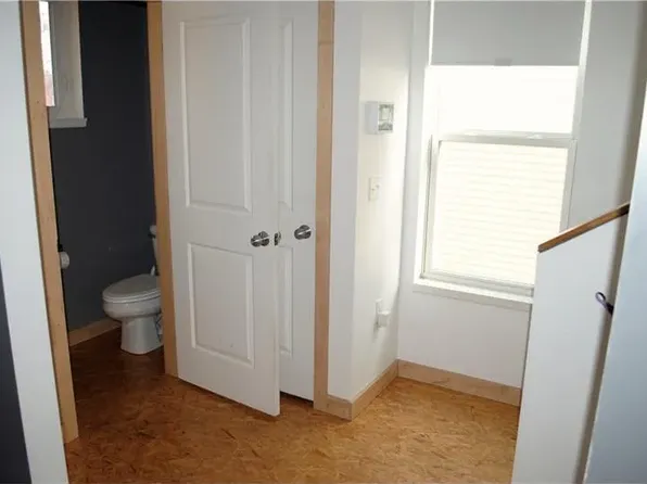 1611 Meadville St, Pittsburgh, PA 15214