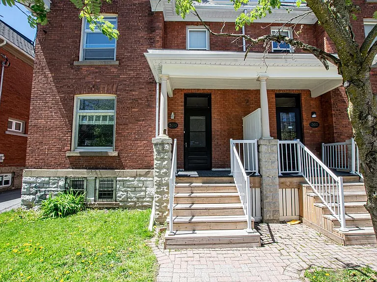 300 Frontenac St #5 — Photo 1