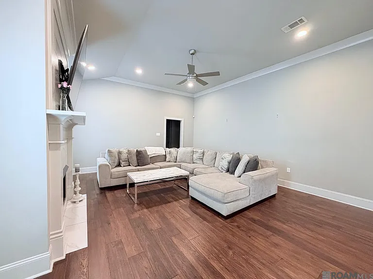6643 Silver Oak Dr — Photo 9