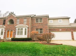 2403 Plum Tree Ln, Palatine, IL 60067