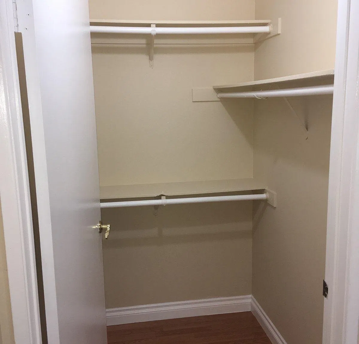 2 bed, 1000 sqft, $2,000 — Photo 4