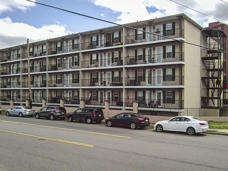 Street view Of Elliston Quarters